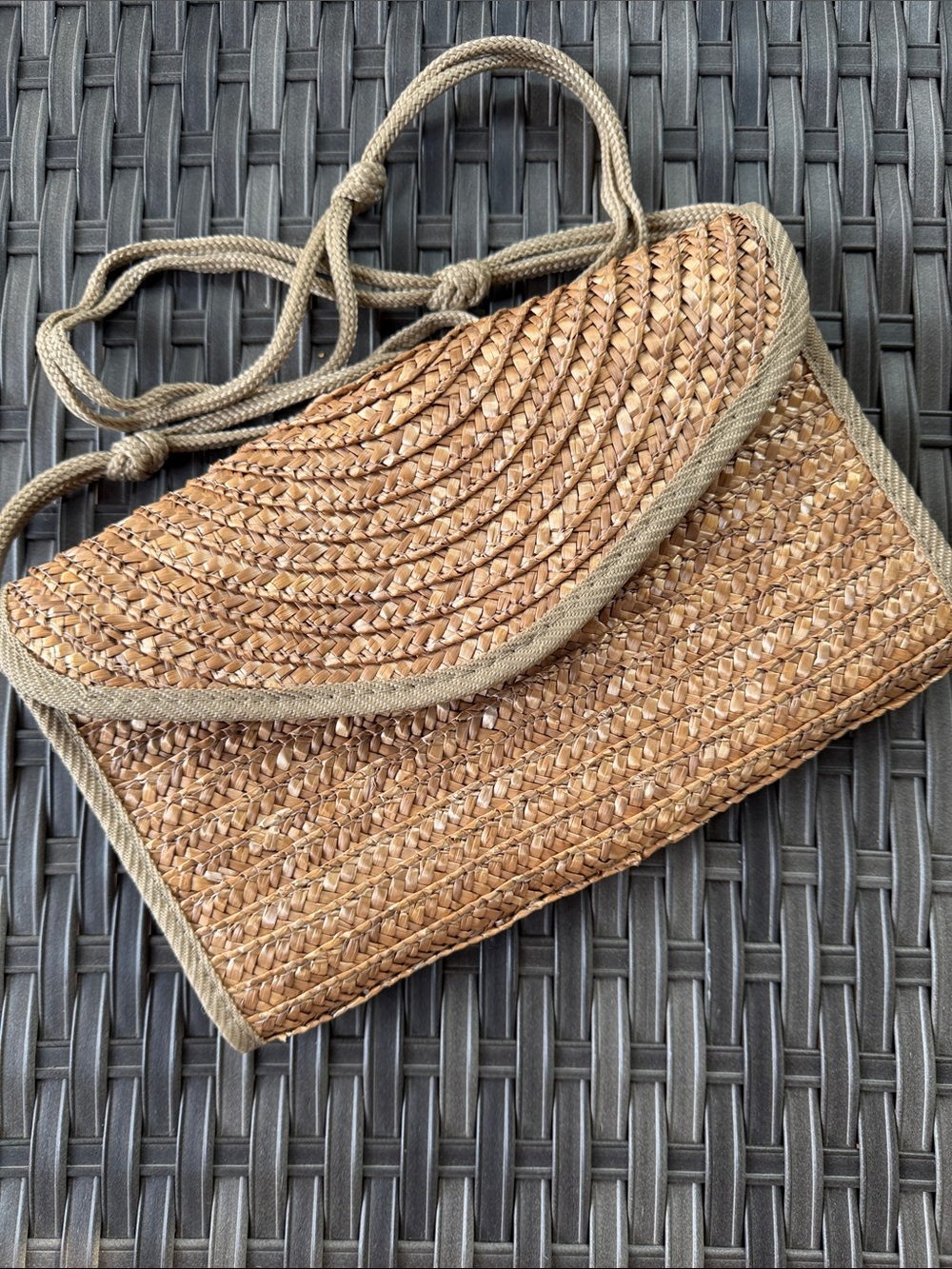 Vintage Woven Straw Crossbody Bag - Natural Brown